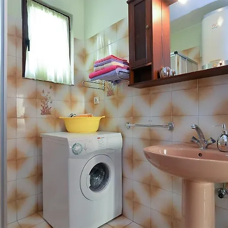 Mario 2060 Apartman