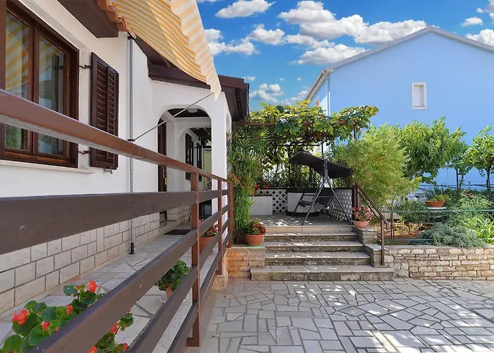 Apartament Mario 2060 *